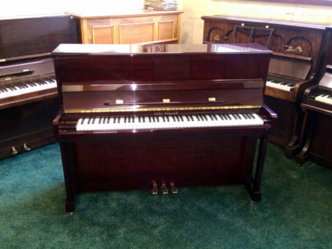 Karl Muller In Rosewood Polyester Concert Keyboard 88 Notes - £1800 - H 115 / L 148 / D 56cm